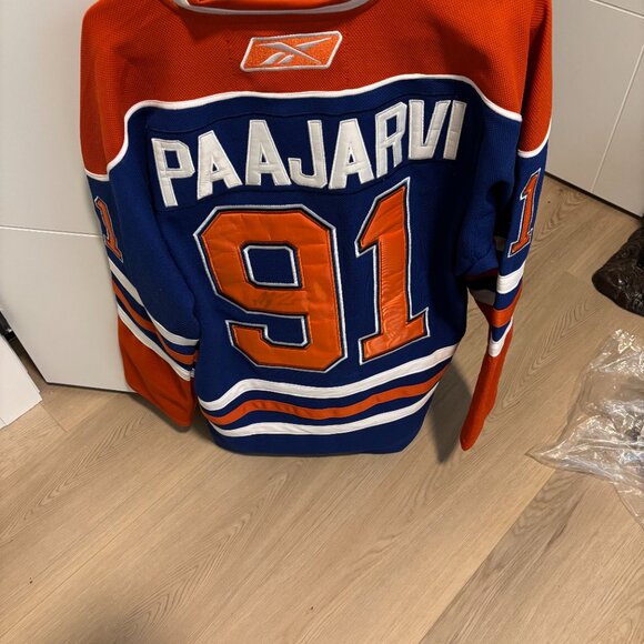 Signed Magnus Paajarvi Oilers Jersey - Picture 5 of 6
